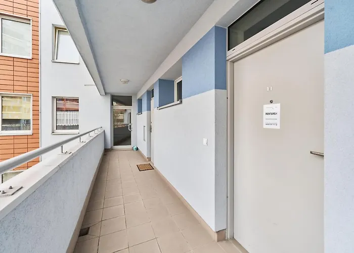 Apartment Bajana By Renters